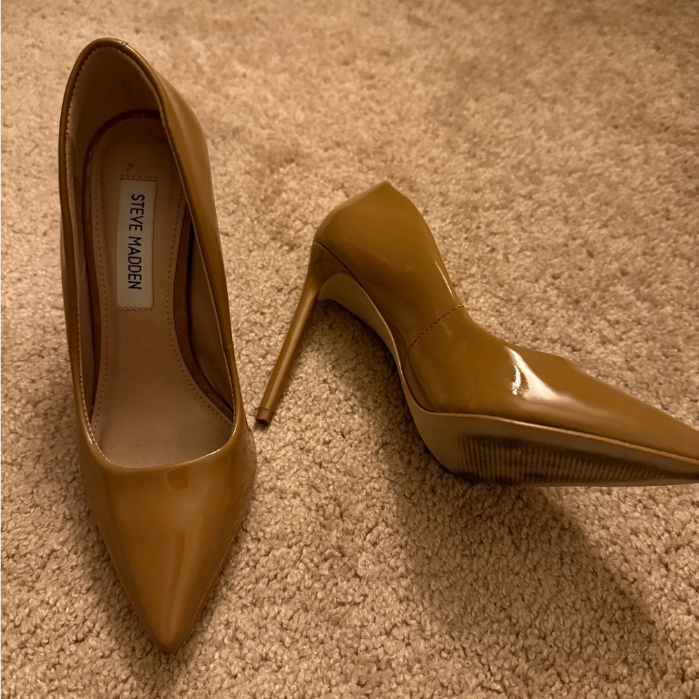 Steve Madden Glossy Brown Heels